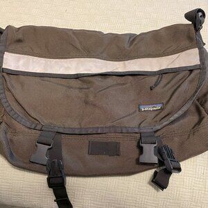 Patagonia Shoulder Laptop Messenger Bag Large Capacity Fits 15in Laptop